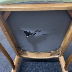 カリモク椅子の画像