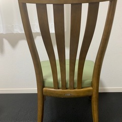 カリモク椅子の画像