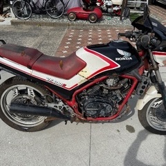 ホンダ　VF400F　レストアベース部品取り　CBX400F　ワイド化　化けCBX作成に　足回り移植でCBXへ！の画像