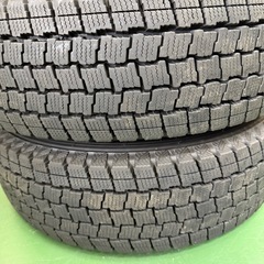 ハイエース　スタッドレス　 195/80R15  ホイール付き　
4本の画像