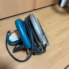 マキタの丸鋸の画像