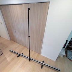 シアターハウス製 プロジェクター用モバイルスクリーン 100インチの画像