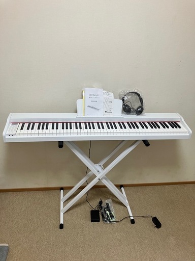 電子ピアノ　ほぼ新品