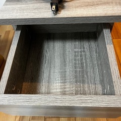 サイドテーブルの画像