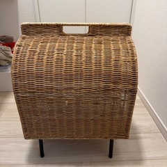 IKEA ウートソッド　ラタン製ドーム型キャットハウスの画像