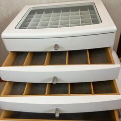 【中古雑貨】アクセサリー系　ジュエリーボックスの画像