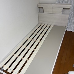 【使用年数1年】ニトリ　シングルベッド　収納付き　　の画像