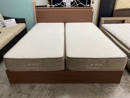 【愛品館 江戸川店 】 2枚組マットレス クイーンベッド NITORI（ニトリ）