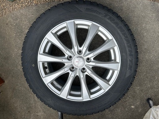 ホンダVEZEL　スタッドレスタイヤ【直接手渡のみ】