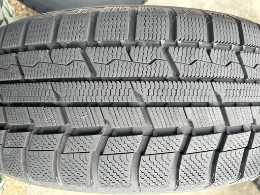 ホンダVEZEL スタッドレスタイヤ【直接手渡のみ】