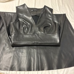 ZARA/フェイクレザー/ワンピース/サイドジッパー/USA Mサイズの画像