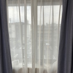 カーテンの画像
