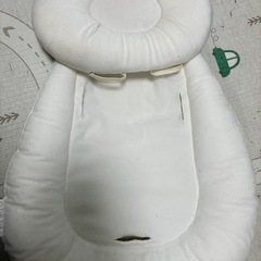 コンビ　電動ハイローチェアの画像