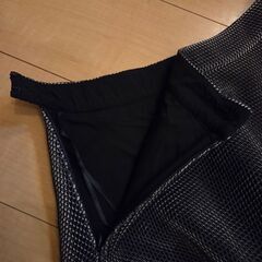 刺繍入り黒フレアスカート xsの画像