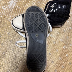 スパンコールスニーカーの画像