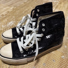 スパンコールスニーカーの画像