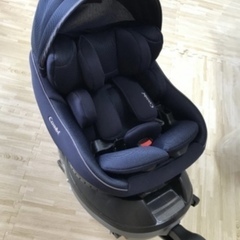 【新品•未使用】保証書付き　COMBI 回転式チャイルドシート クルムーヴ コンパクト　R129 エッグショック JS ネイビー　ISOFIX 固定 新生児対応の画像
