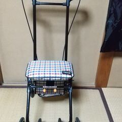 介護　シルバーカーの画像