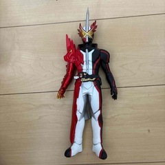 仮面ライダーセイバー　フィギュアの画像