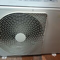 安心の電気工事士がお伺い致します！大型10畳用！室内機コンパクトサイズ♪取り付け工事無料！取外し工事無料！配送込み！保証付き！エリア限定の画像
