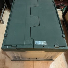 コンテナボックス7個 重ねられますの画像