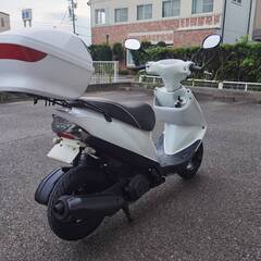 スズキ　アドレスV125　K9　5000KM　ピカピカ　実働　自賠責令和12年　塗装済　エンジンオイル交換済　バッテリー新品　エンジン始動動画の画像