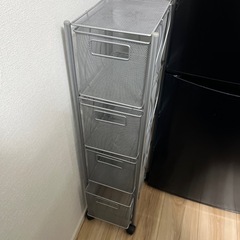 キャスター付隙間収納の画像