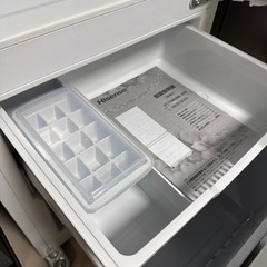  2023年製 Hisense 冷蔵庫 HR-D15F 162L 自動霜取り 右開き 2ドア 幅48.1cm ホワイトの画像