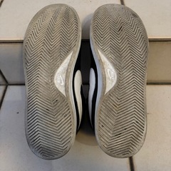 NIKE 　ブラックのレザーハイカットスニーカー［25.5cm〜26.0cm］の画像