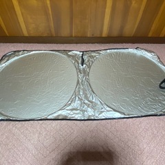 美品★遮光サンシェード　Ｓサイズ★軽自動車にの画像