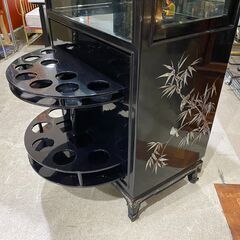 螺鈿細工｜花鳥柄｜回転式ワインラック｜ガラスキャビネットの画像
