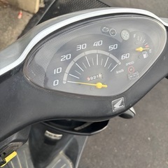 DIO 50 (AF68)高燃費の4スト❗️走行距離9821km 買い物に便利な前カゴ付き❗️リアキャリア装着済❗️ 原付　スクーターの画像