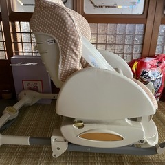 アップリカ　ベビーチェアの画像
