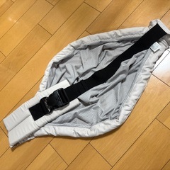 ケラッタ　ベビースリング　メッシュ　ベージュ　抱っこ紐の画像