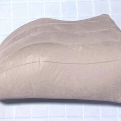 膝＆足サポートクッション　足枕　補助運動器具の画像