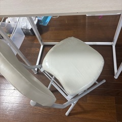 机　椅子　ニトリの画像