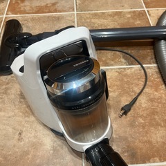 【ikaさま予約】掃除機（TOSHIBA トルネオ）の画像