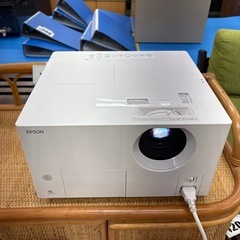 EPSON  DVD搭載プロジェクター  スピーカー搭載 　の画像