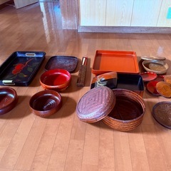 和風の食器セットの画像