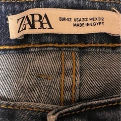 ZARAダメージジーンズの画像