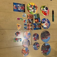 ガンダム等のメンコやステッカーシールの画像