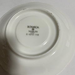 カップ5個&ソーサー6枚セット^_^
の画像