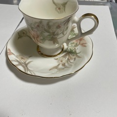 カップ5個&ソーサー6枚セット^_^
の画像