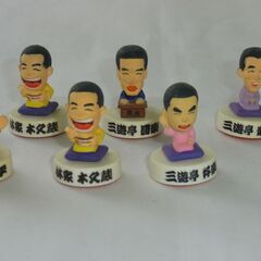 大喜利 スタンプ フィギュア6体 お笑い芸人のフィギュア8体セット、プラスチック製でコレクションに最適の画像