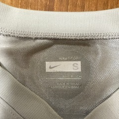 Nike Dri-FIT 長袖コンプレッションシャツ Sの画像