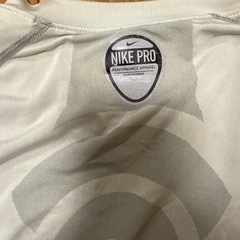 Nike Dri-FIT 長袖コンプレッションシャツ Sの画像