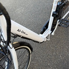 電動自転車ホワイトの画像