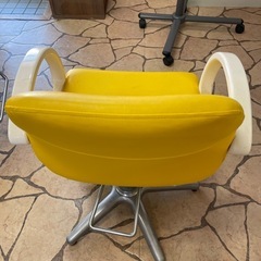 カットイス　セットイス　スタイリングチェア　2脚の画像