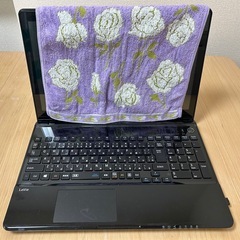 NEC タッチパネル付きノートパソコンの画像