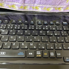 NEC タッチパネル付きノートパソコンの画像